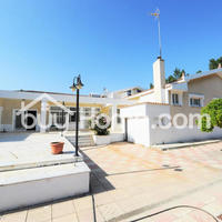 Дом на Кипре, Ларнака, 607 кв.м.