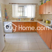 Townhouse in the city center in Republic of Cyprus, Larnaca, 150 sq.m.