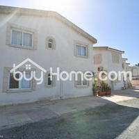 Flat at the first line of the sea / lake in Republic of Cyprus, Eparchia Larnakas, Larnaca, 60 sq.m.