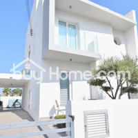 House in Republic of Cyprus, Eparchia Larnakas, Larnaca, 165 sq.m.