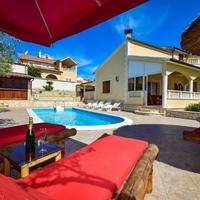 Вилла в Хорватии, Медулин, 350 кв.м.