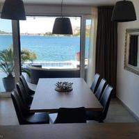 House at the first line of the sea / lake in Croatia, Medulin, 400 sq.m.
