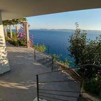 Вилла на первой линии моря/озера в Хорватии, Медулин, 280 кв.м.