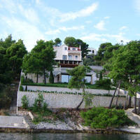 Villa at the first line of the sea / lake in Croatia, Medulin, 400 sq.m.