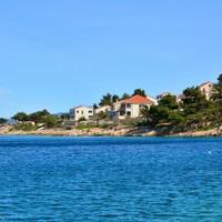 Дом на первой линии моря/озера в Хорватии, Медулин, 232 кв.м.