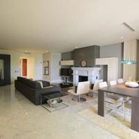 Апартаменты на первой линии моря/озера в Испании, Каталония, Багур, 197 кв.м.