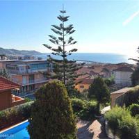 Вилла на второй линии моря/озера в Италии, Вентимилья, 300 кв.м.