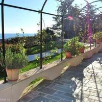 Вилла на второй линии моря/озера в Италии, Вентимилья, 300 кв.м.