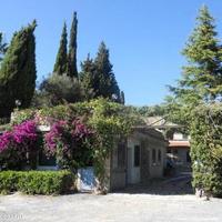 Дом на первой линии моря/озера в Италии, Вентимилья, 570 кв.м.