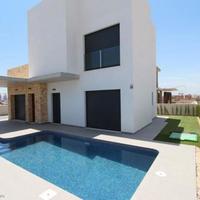 Villa in Spain, Comunitat Valenciana, Alicante, 137 sq.m.