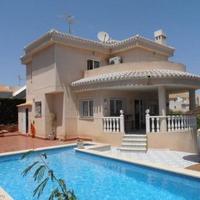 Villa in Spain, Comunitat Valenciana, Alicante, 236 sq.m.