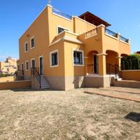 Villa in Spain, Comunitat Valenciana, Alicante, 80 sq.m.