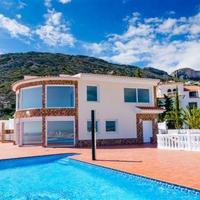 Villa in Spain, Comunitat Valenciana, Alicante, 290 sq.m.