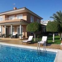 Villa in Spain, Comunitat Valenciana, Alicante, 800 sq.m.