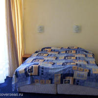 Отель (гостиница) в центре города, на первой линии моря/озера в Болгарии, Бургасская область, Елените