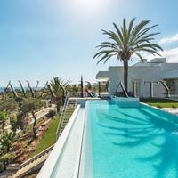 House in the suburbs in Spain, Andalucia, 485 sq.m.