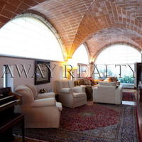 Дом в пригороде в Испании, Каталония, Камбрилс, 1239 кв.м.