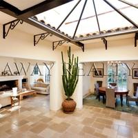 Villa in the suburbs in Guyane, 437 sq.m.