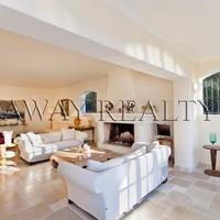 Villa in the suburbs in Guyane, 437 sq.m.