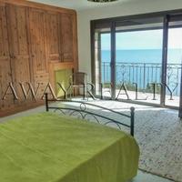 Villa at the first line of the sea / lake in Guyane, 500 sq.m.