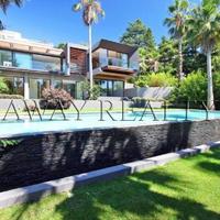 Villa in the suburbs in Guyane, 500 sq.m.