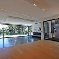 Villa in the suburbs in Guyane, 500 sq.m.