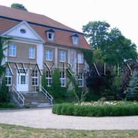 Замок в пригороде в Германии, Мекленбург-Передняя Померания, Шверин, 671 кв.м.