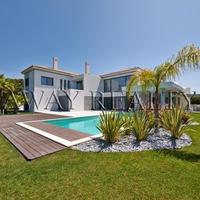 House in the suburbs in Portugal, Albufeira, 950 sq.m.