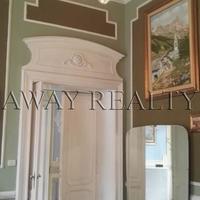 Вилла в пригороде в Италии, Комо, 630 кв.м.