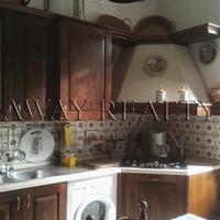 Вилла в пригороде в Италии, Комо, 630 кв.м.