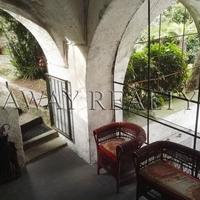 Вилла в пригороде в Италии, Комо, 630 кв.м.