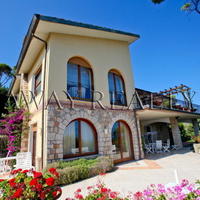 Дом в пригороде в Италии, Пьенца, 360 кв.м.