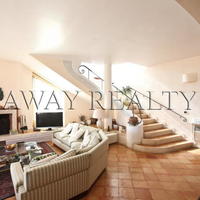 Дом в пригороде в Италии, Пьенца, 360 кв.м.