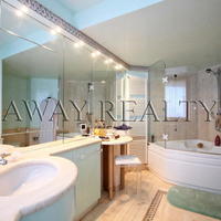 Дом в пригороде в Италии, Пьенца, 360 кв.м.