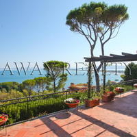 Дом в пригороде в Италии, Пьенца, 360 кв.м.