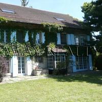 House in the suburbs in Switzerland, Villeneuve, 450 sq.m.