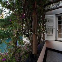 Дом в центре города в Италии, Сан-Донино, 250 кв.м.