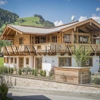 Chalet in the suburbs in Austria, Hall in Tyrol, 420 sq.m.