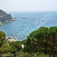 Дом на первой линии моря/озера в Испании, Каталония, Жирона