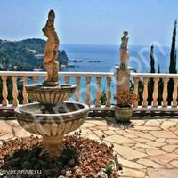 Дом на первой линии моря/озера в Испании, Каталония, Жирона