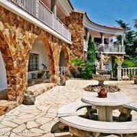 Дом на первой линии моря/озера в Испании, Каталония, Жирона