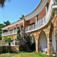 Дом на первой линии моря/озера в Испании, Каталония, Жирона