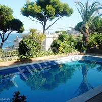 Villa in Spain, Catalunya, Girona, 380 sq.m.