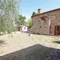 Дом в пригороде в Италии, Пьенца, 395 кв.м.