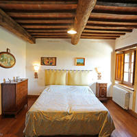 Дом в пригороде в Италии, Пьенца, 395 кв.м.