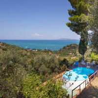Villa at the second line of the sea / lake, in the suburbs in Italy, Montalcino, 170 sq.m.