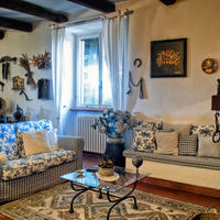 Villa at the second line of the sea / lake, in the suburbs in Italy, Toscana, Pisa, 250 sq.m.