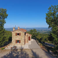 Дом в пригороде в Италии, Пьенца, 130 кв.м.