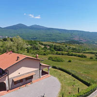 House in the suburbs in Italy, Montalcino, 200 sq.m.