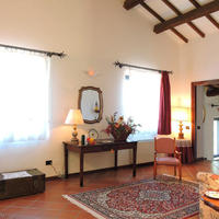 Дом в пригороде в Италии, Тоскана, Пьенца, 225 кв.м.